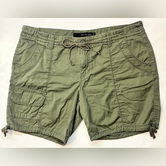 Calvin Klein Jeans Pants - Calvin Klein Women’s Green Casual Cotton Cargo Shorts with Pockets Size 14